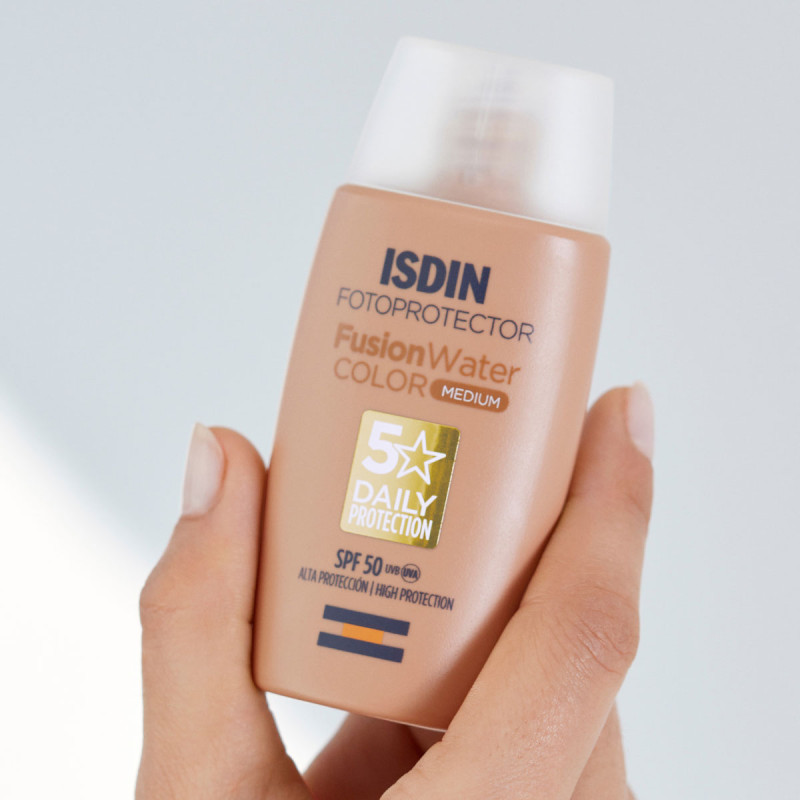 ISDIN PHOTOPROTECTION ECRAN SOLAIRE FUSION WATER TEINTEE MEDIUM SPF50+ 50ML – Image 2