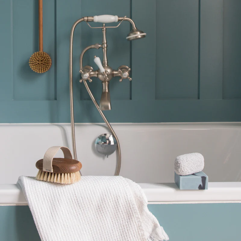 Pierre ponce – pieds et corps – Image 4